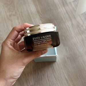 Brand New ESTEE LAUDER Advanced Night Repair
Overnight Treatment